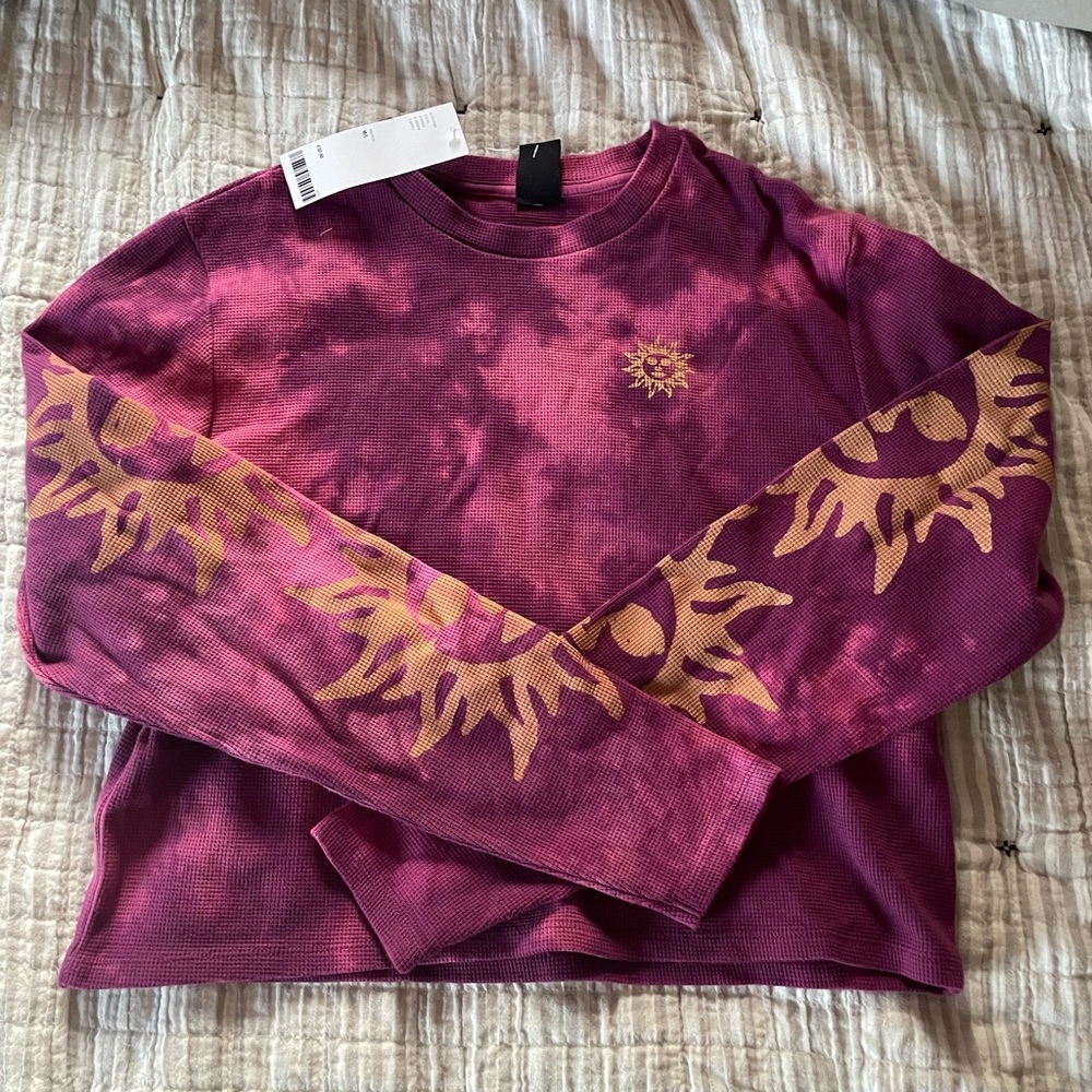pinkish/purple tye-dyed graphic long sleeve